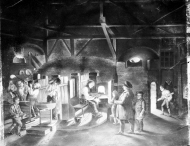 Interiör av Småglas-hyttan vid Kosta glasbruk