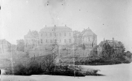 Herrgården, sedd från gårdssidan