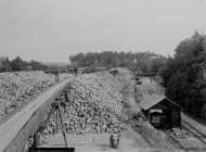 Malmupplag vid järnvägen